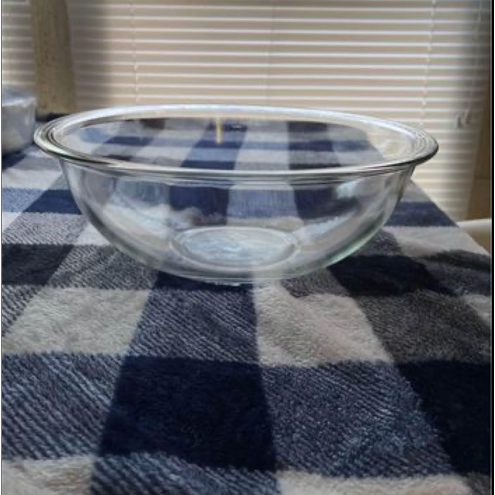 Vintage Large Pyrex Mixing Bowl